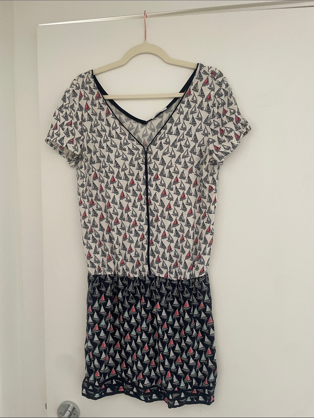 Promod Short Sleeve Sailboat Print Dress in White, Navy and Red